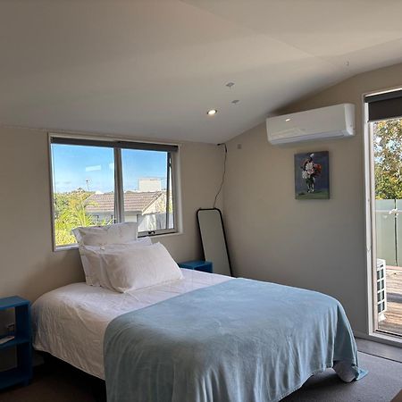 אוקלנד Bright Room With A Deck In Milford מראה חיצוני תמונה
