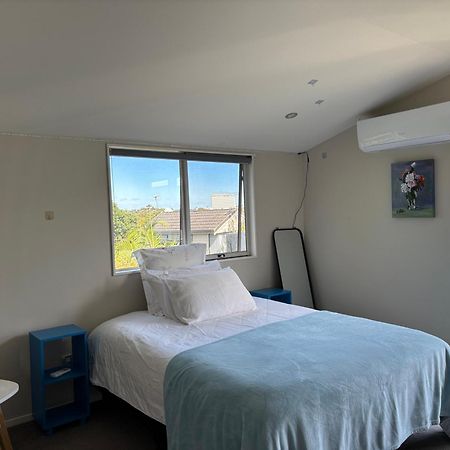 אוקלנד Bright Room With A Deck In Milford מראה חיצוני תמונה